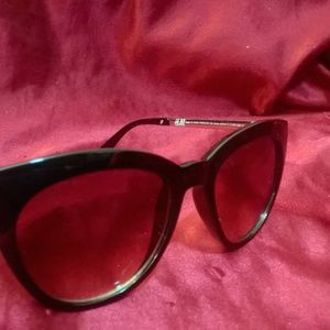 Women's Black Frame Sunglasses